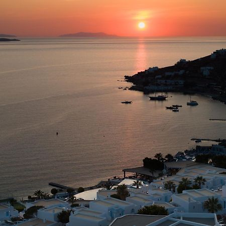 Saint John Hotel Villas & Spa Agios Ioannis Diakoftis Exterior foto Sunset over Mykonos