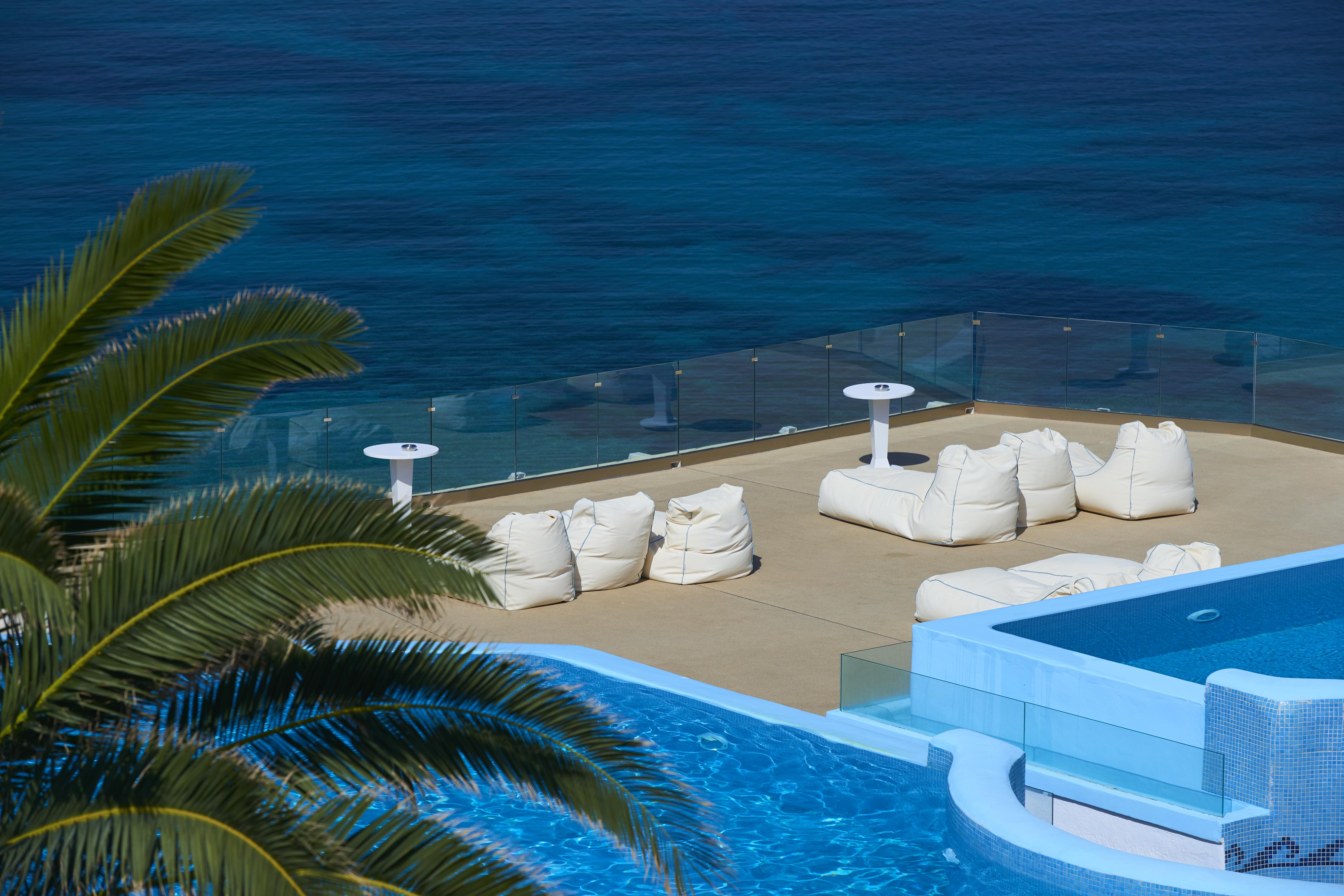 Saint John Hotel Villas & Spa Agios Ioannis Diakoftis Exterior foto The pool at the hotel