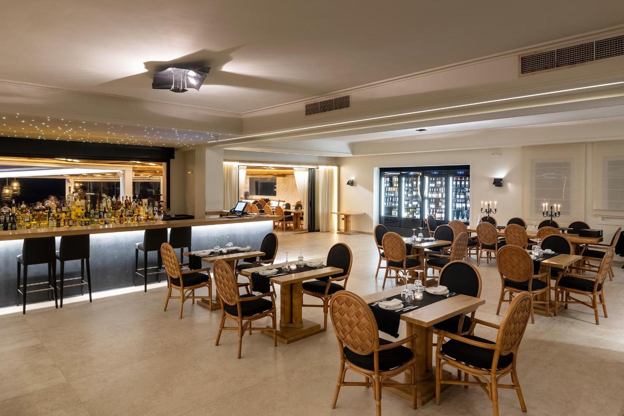 Saint John Hotel Villas & Spa Agios Ioannis Diakoftis Exterior foto The restaurant